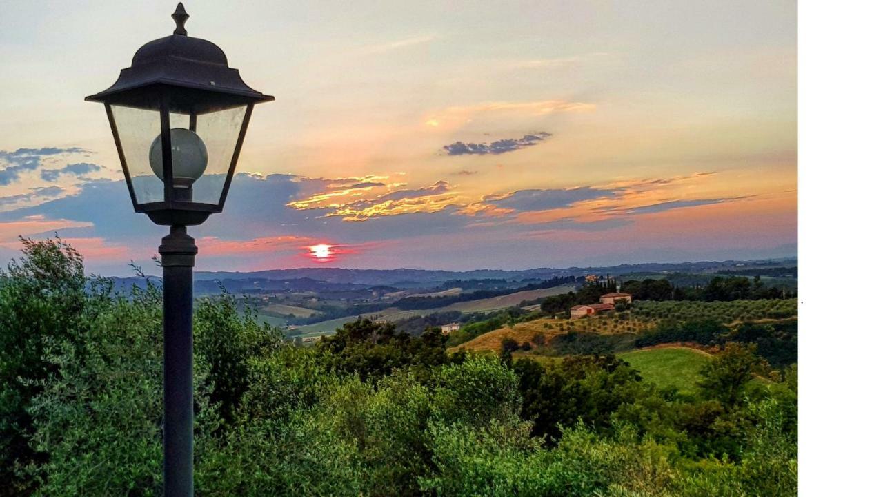 Appartamenti Ava E Tegrino Nell'Antica Dimora Di Fulignano San Gimignano Exteriör bild